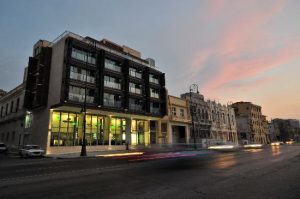 Top of the heap: Hotel Terral on the Malecón, by Habagüanex